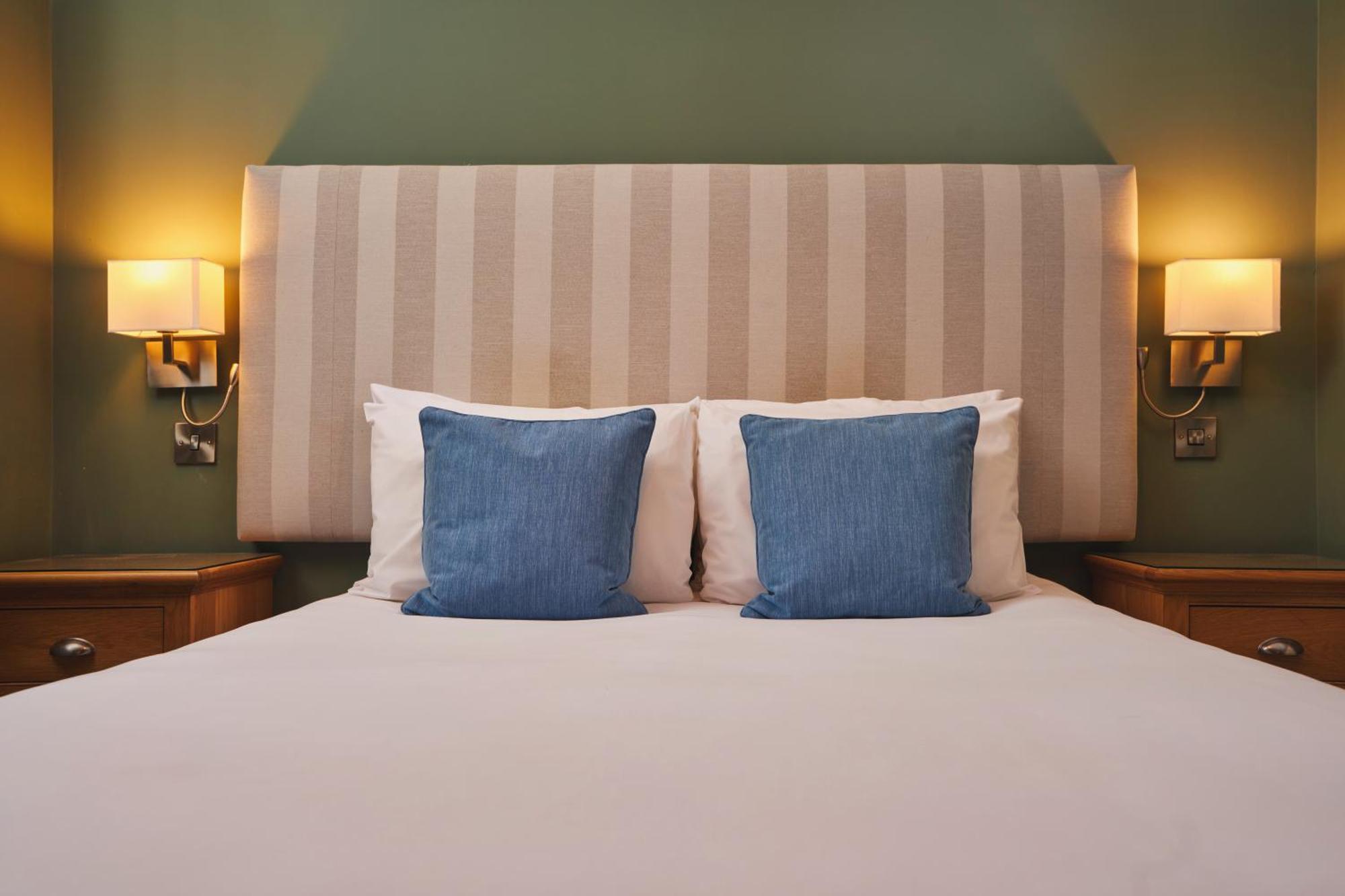 Rose And Crown Yealmpton Hotel Ngoại thất bức ảnh