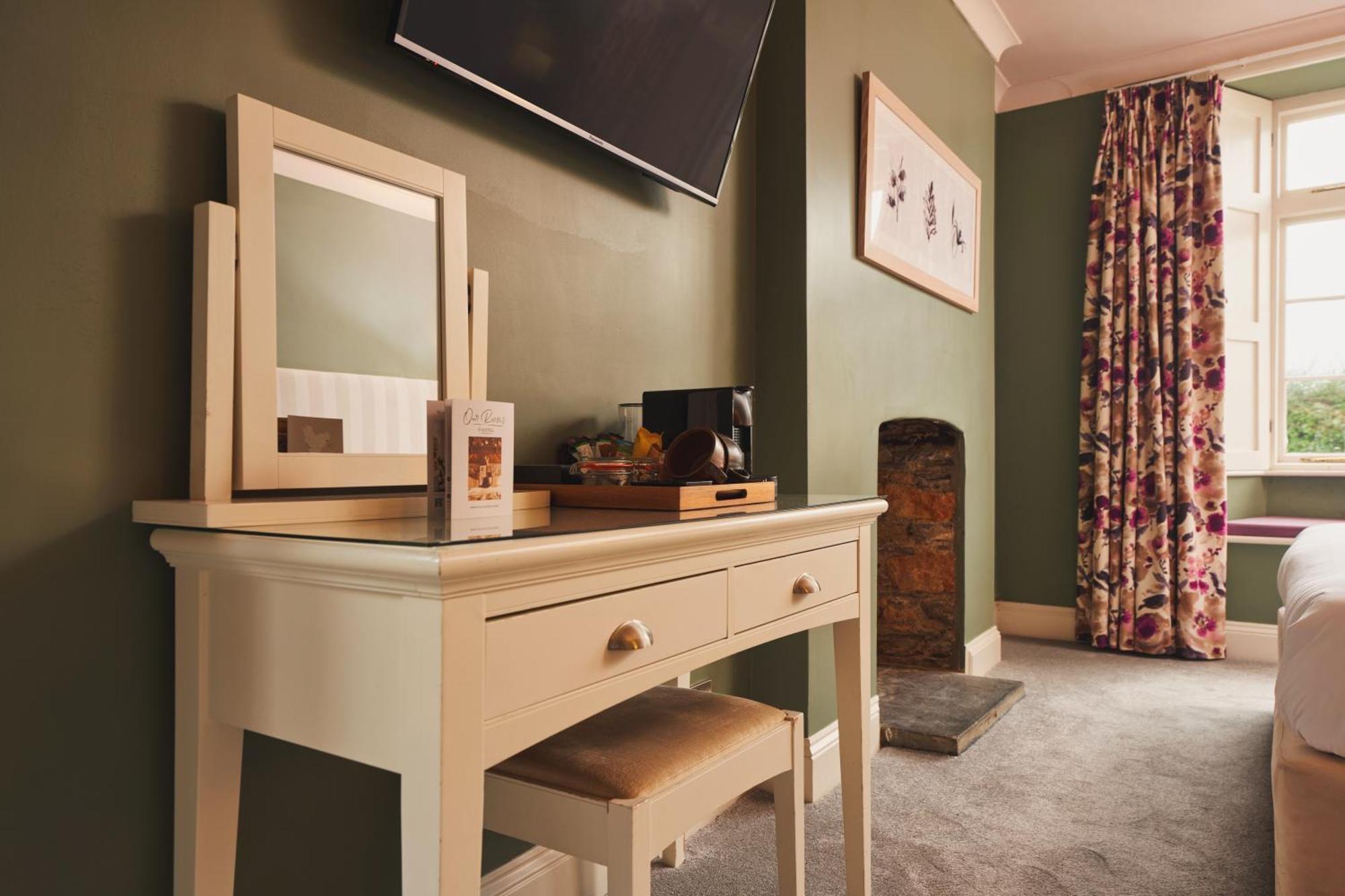 Rose And Crown Yealmpton Hotel Ngoại thất bức ảnh